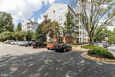 3176 Summit Square Dr #303 Oakton, VA 22124