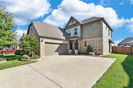 6863 Ensenada Grand Prairie, TX 75054