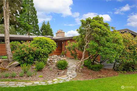 10404 NE 168th St Bothell, WA 98011