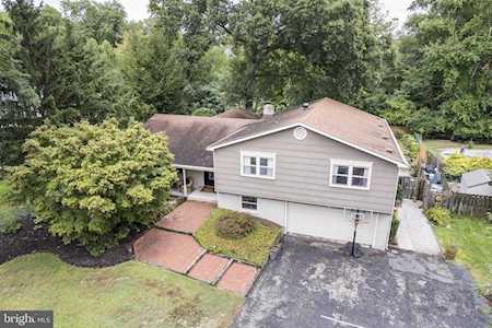 1033 Cardinal Ln Cherry Hill, NJ 08003