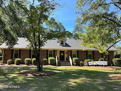 703 Frederick Avenue Laurinburg, NC 28352