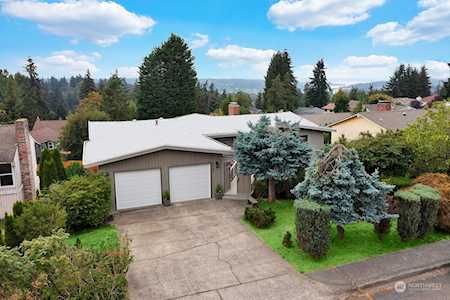 4669 132nd Ave SE Bellevue, WA 98006
