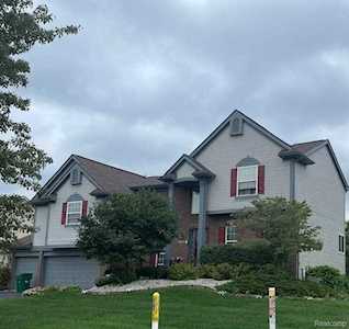 14436 Pond Bluff Dr Van Buren Twp, MI 48111