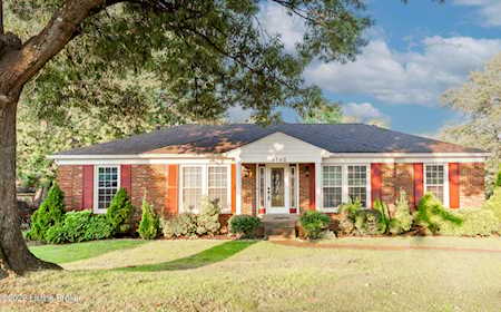 4702 Longborough Ct Louisville, KY 40299