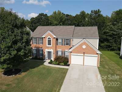 3729 Manor House Dr Charlotte, NC 28270