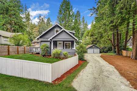 18255 35th Ave NE Lake Forest Park, WA 98155