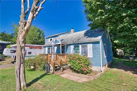 27 Treadwell Avenue Thomaston, CT 06787