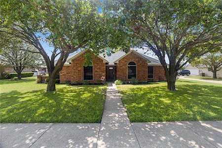 217 Susan Way Red Oak, TX 75154