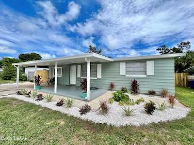 903 Derbyshire Road Daytona Beach, FL 32117