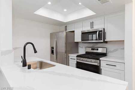 7100 Pirates Cove Rd #2098 Las Vegas, NV 89145