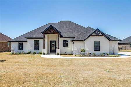 3914 Upper Lake Circle Granbury, TX 76049