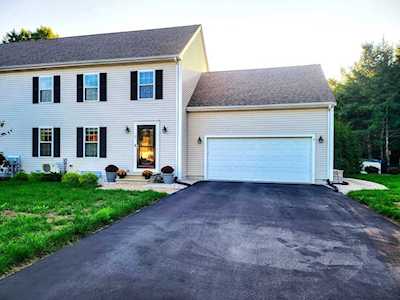 391 Franklin St #3 Hanson, MA 02341