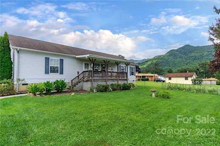 65 Grandview Circle Waynesville, NC 28786