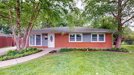 2402 Proctor Ct Louisville, KY 40218