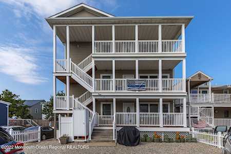 36 Carteret Ave Seaside Heights, NJ 08751