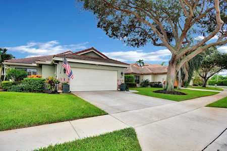 285 Sherwood Forest Drive Delray Beach, FL 33445