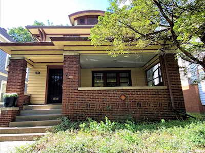 1315 N University St Peoria, IL 61606