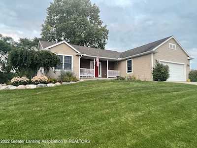 3271 E Crandell Dr Charlotte, MI 48813
