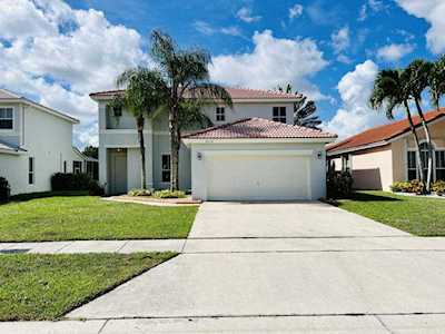 6610 Windmill Way Green Acres, FL 33413