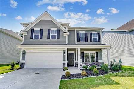 8400 Dumphries Dr Huntersville, NC 28078