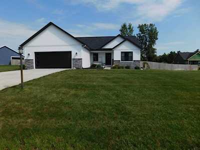 4284 N Basswood Drive Warsaw, IN 46582