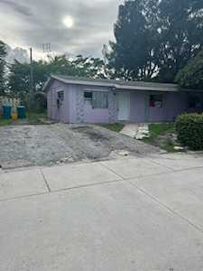 1485 NW 1st Court Boynton Beach, FL 33435