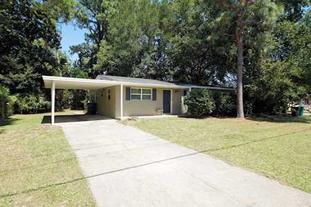 523 E Hollywood Boulevard Mary Esther, FL 32569