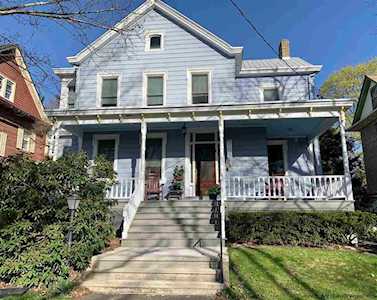 273 W Chestnut St Kingston, NY 12401