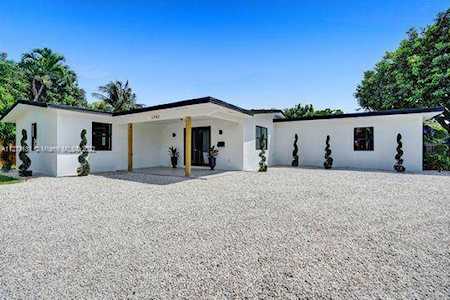 1742 NE 7th Ter Fort Lauderdale, FL 33305