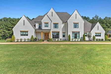 5276 Garden Trail Ln Collierville, TN 38017