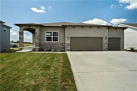 3108 SW Arbortree Dr Lee's Summit, MO 64082