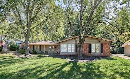 10 Summersweet Ln Ballwin, MO 63011