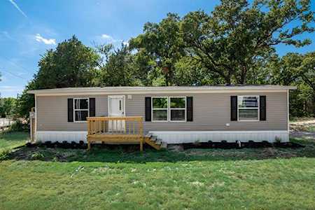 9489 Pinewood Drive Hawk Cove, TX 75474