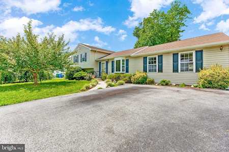 2449 Indian Ct Waldorf, MD 20601
