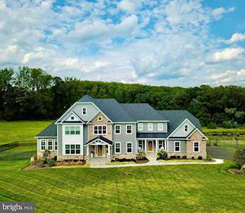 12105 Cecilia Ct Kingsville, MD 21087