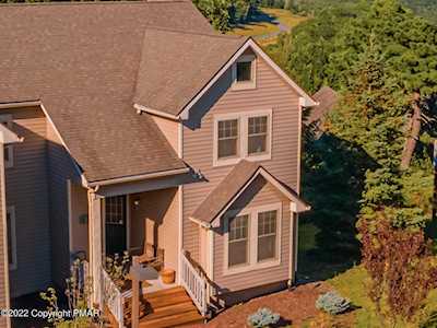 355 Juniper Ct Tannersville, PA 18372