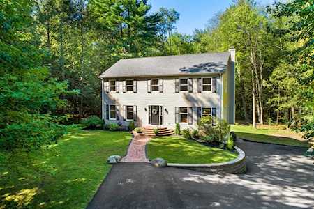 51 Rattle Hill Rd Southampton, MA 01073