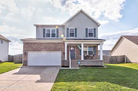 207 Mandarin Ct Shepherdsville, KY 40165