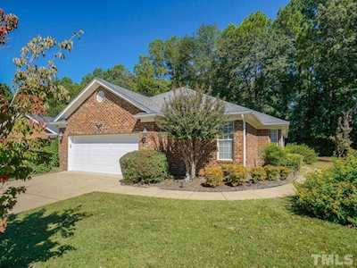 1008 Loganberry Court Fuquay Varina, NC 27526