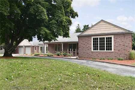 140 Miantonomo Dr Warwick, RI 02888