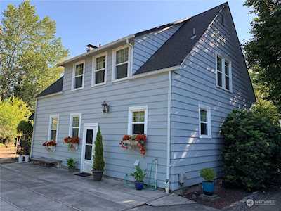 260 Crescent Dr Kelso, WA 98626
