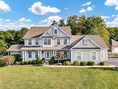217 Boone Hollow Dr Wentzville, MO 63385