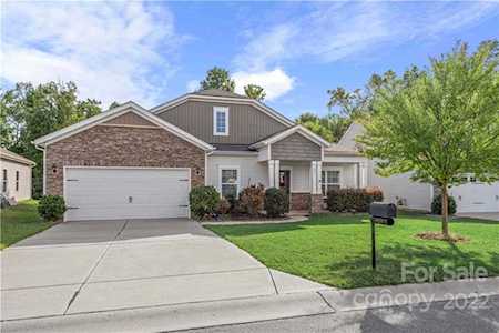 1821 Yellow Daisy Dr Matthews, NC 28104