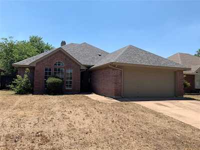 6329 S Chesterfield Drive Fort Worth, TX 76179