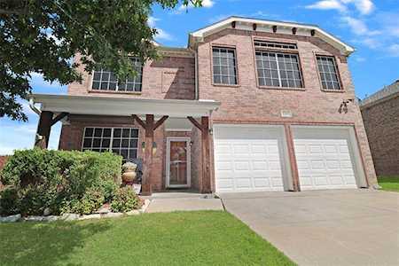 8205 San Jose Street Arlington, TX 76002