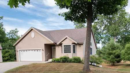 1 Hickory Rd Newton, NH 03858
