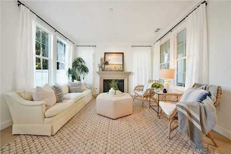 7320 Ainsley Dr Huntington Beach, CA 92648