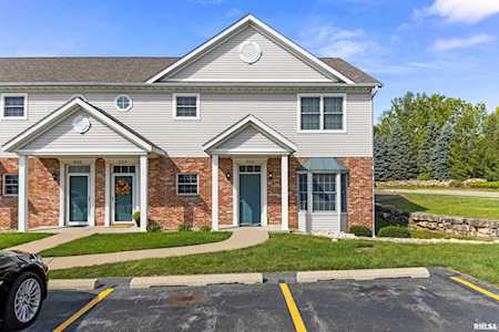 902 W Trailcreek Dr Peoria, IL 61614