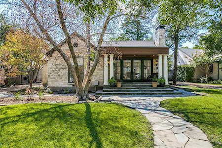 4316 N Cresthaven Road Dallas, TX 75209