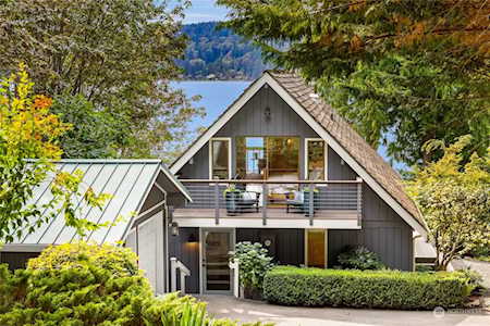 5535 Crystal Springs Dr NE Bainbridge Island, WA 98110